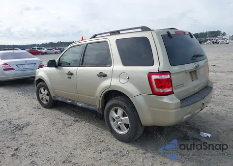 2011 Ford Escape Xlt z USA, uszkodzony, nr VIN 1FMCU0D73BKB70526